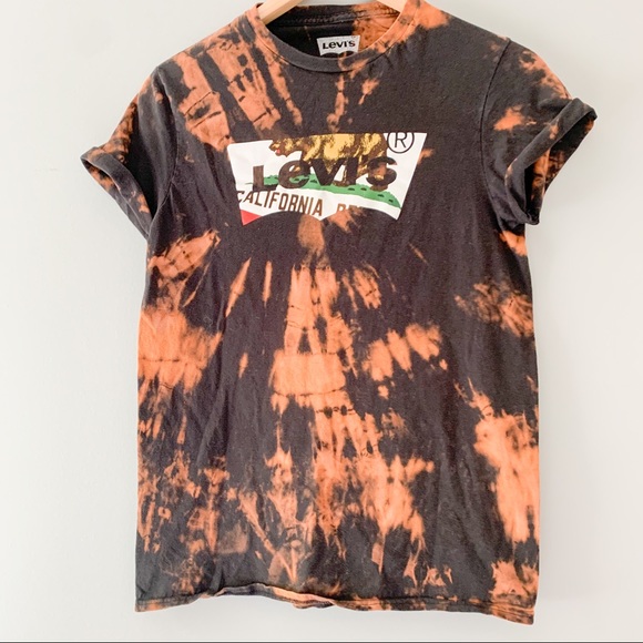 Levi's Tops - Levi’s Logo Brand Boho Hipster Tee Shirt Small